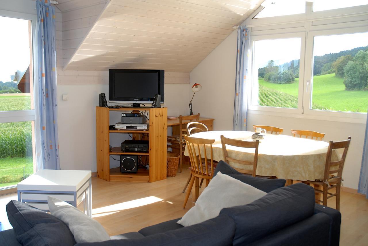 Appartment Aux Lilas Les Geneveys-sur-Coffrane Exteriér fotografie