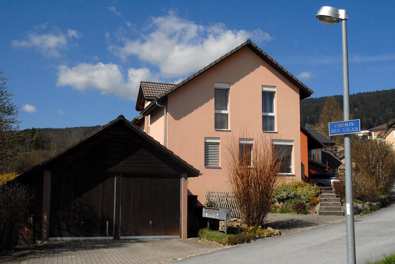 Appartment Aux Lilas Les Geneveys-sur-Coffrane Exteriér fotografie